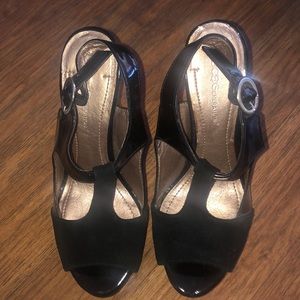 3/25 ! Like new! BCBGeneration Black Heels